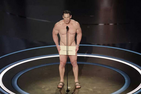 John Cena Tampil "BUGIL" di Panggung Oscar 2024 - IDNCash