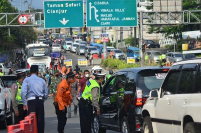 Arus Lalu Lintas di Puncak Macet Parah, Polres Bogor: 487 Ribu Kendaraan Melintas selama Libur Panjang - IDNCash